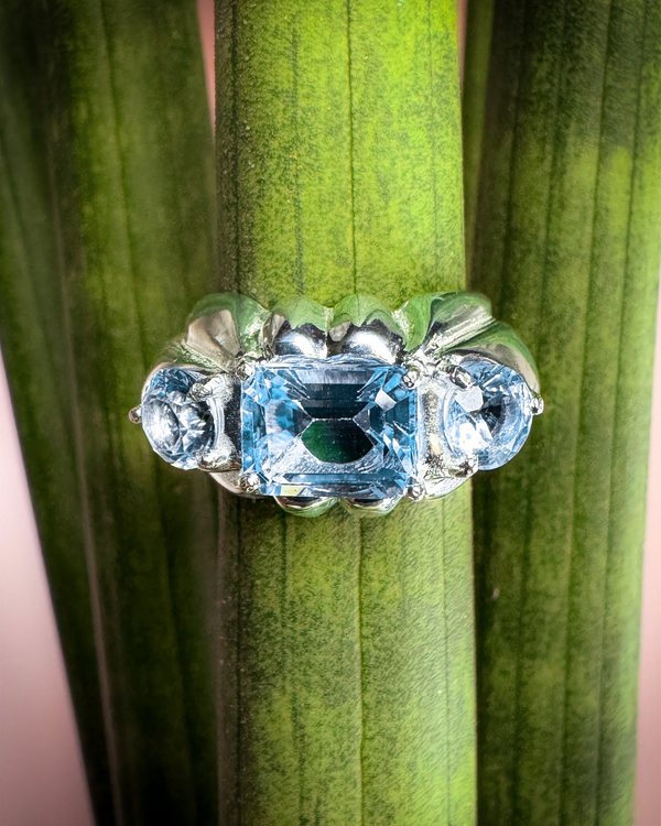 Matricaria Ring — Blue Topaz